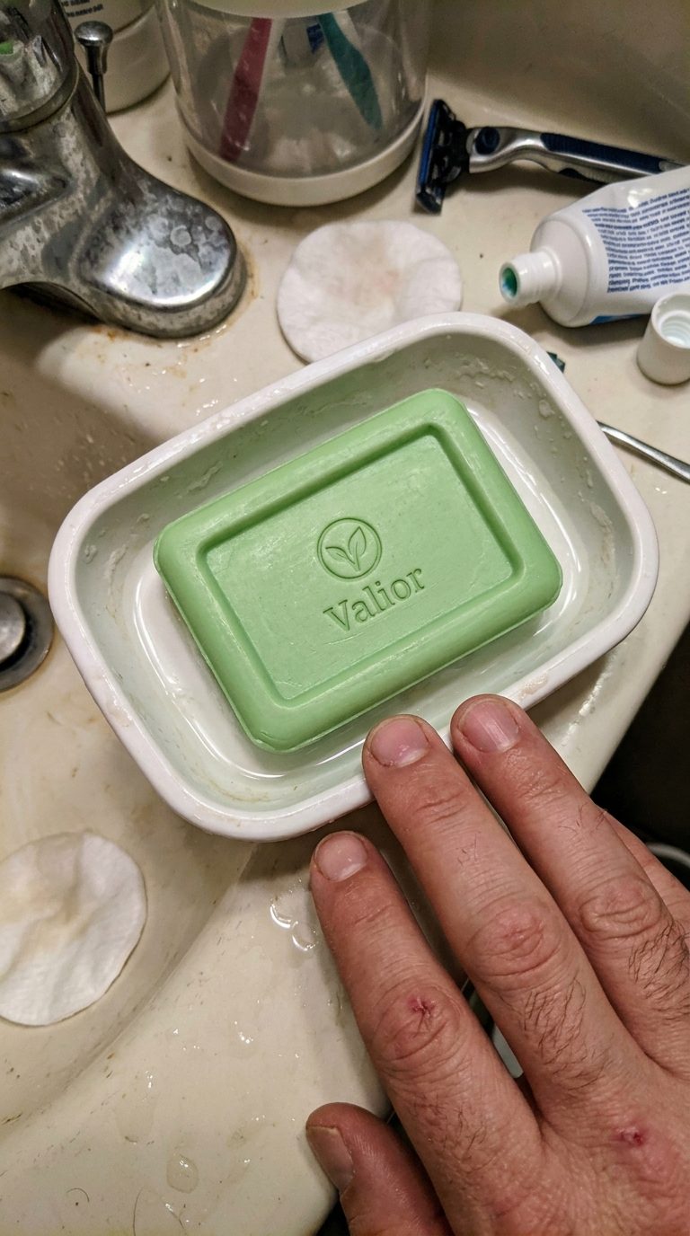 Valior bar in an ordinary customer bathroom